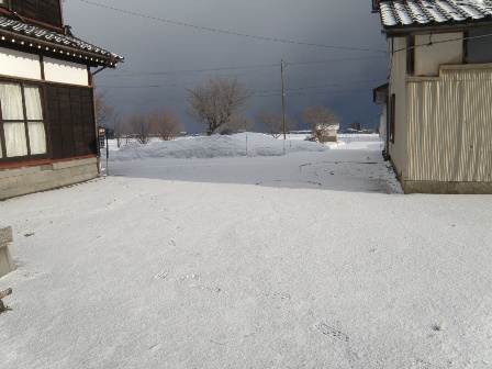 8���߂��̒��̗l�q