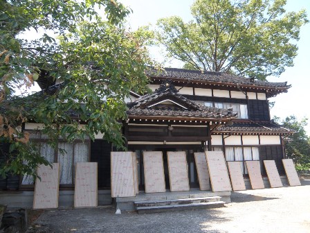 ���V�������A���